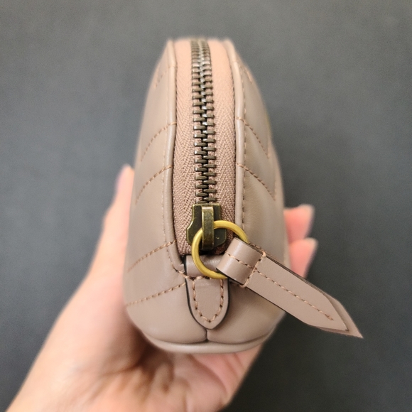 Gucci GG Marmont Cosmetic Case - Picture 6 of 11